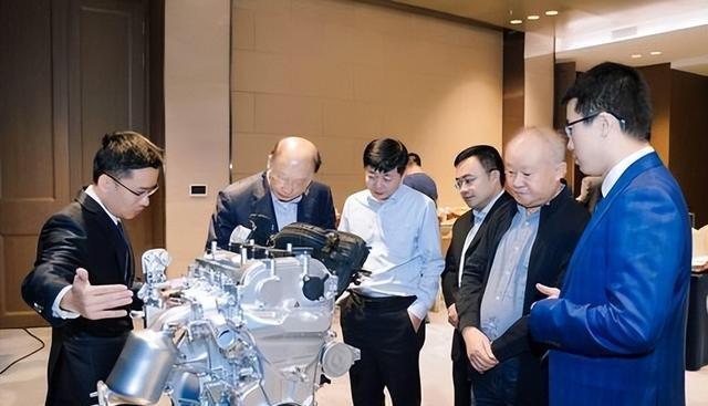 造不了高端发动机？日企拆开红旗车，发现中国早已实现技术突破
