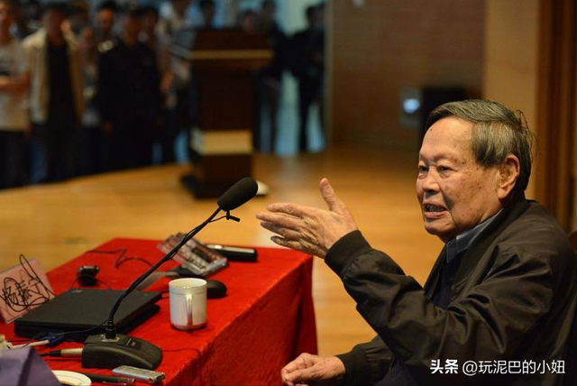王宫保透露：杨振宁告别式时间确定，地点在八宝山，和邓稼先一样