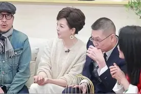 湖南台主持人大聚会，陈英俊马可变化大，汪涵和白月光仇晓坐一起图片