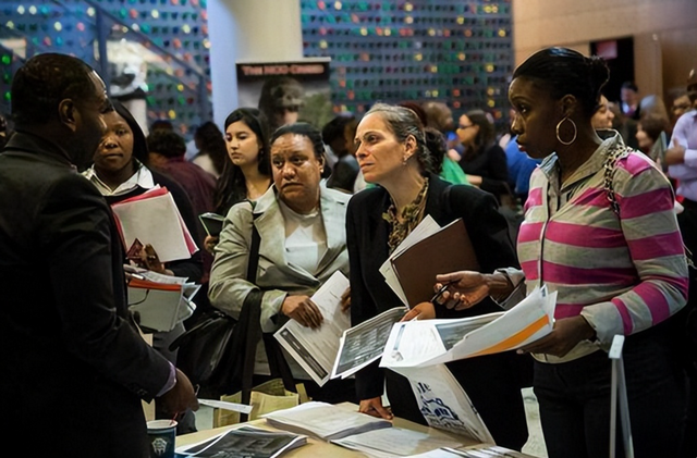‌房贷月供压力减轻？美联储第五次降息，你的生活将迎来大变化