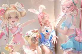 王者Coser姐妹花，泳装美女超好看，纤纤玉足好诱惑图片