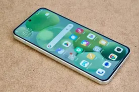 90天卖出110万台，12GB+256GB+IP68防水，618期间跌至2729元图片