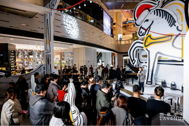 尚嘉中心开启「冬日绮宴 Winter Gala」亮灯，法式优雅点亮圣诞季