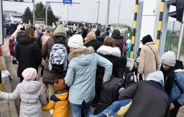 再打下去可能灭国，三年前乌克兰还有4300多万人，如今还有多少？