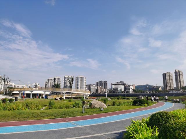 青泥河畔遇美景