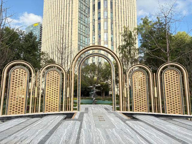 早安！“石库门”风情搬到街头，治愈周末时光