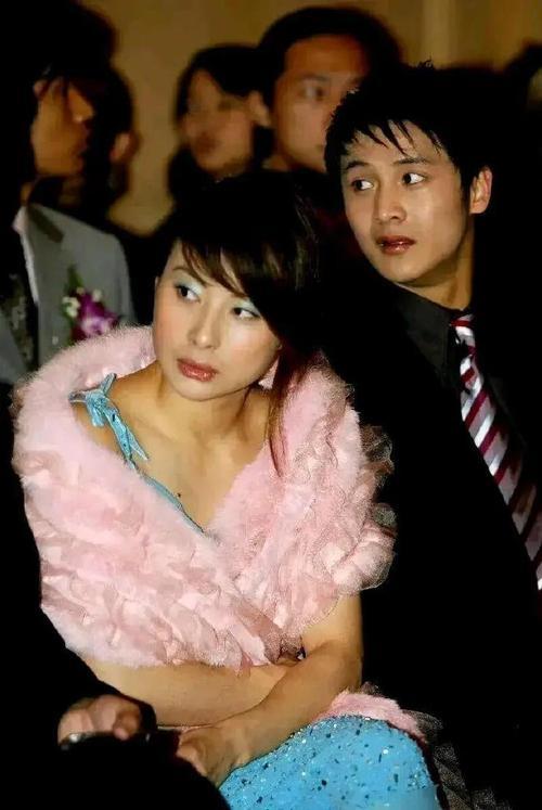 霍震霆没想到，44岁儿媳郭晶晶再次官宣喜讯，让整个阔太圈沉默了