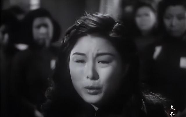 旧社会的老鸨有多狠？窑子里的姑娘，被老鸨变着花样的折磨