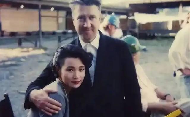 19岁被两名美国医生性侵，留美43年受尽屈辱，60岁归国后苦尽甘来
