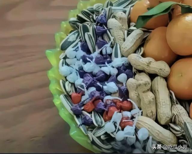 人一旦有了钱就会开始报复性消费哈哈哈哈哈