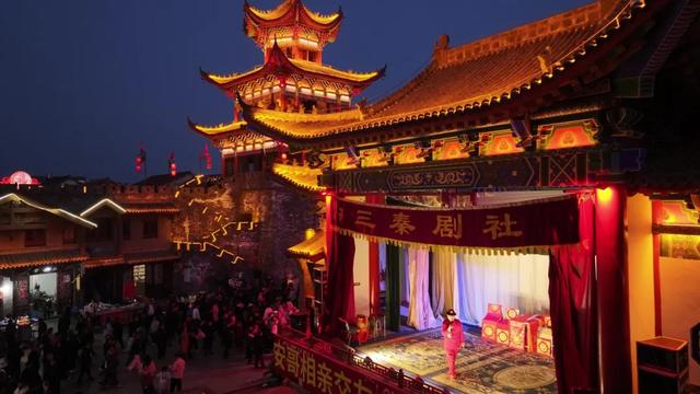 骐骥驰春开盛景 福乐上元纳吉庆——上元观古镇2026年春节系列促消费活动火热进行中