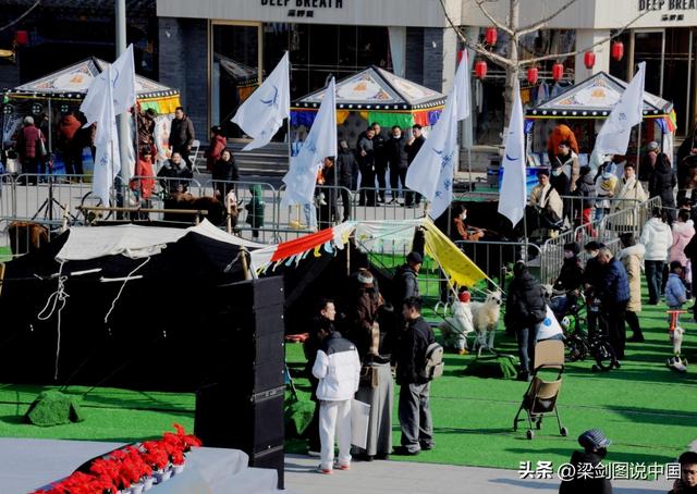 2025年青海同仁热贡文化唐蕃古道行兰州站农文旅商推介活动启幕。