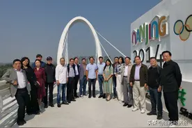 著名诗人金秋走进南京建邺 感受城市客厅美感图片