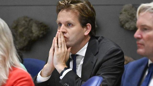 特朗普表态后，荷兰随即行动！对华举措引关注，800亿生意或受影响？