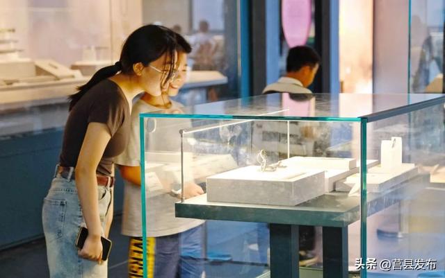 气球雨、逛大集、延时开放……日照非遗夜市2.0来了！