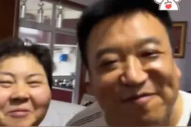 当爸爸参加完女儿的家长会，得知女儿是倒数第八名时，爸爸：学习不好不代表所有东西都不好图片