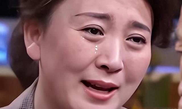 道歉仅1天，闫学晶再迎3大噩耗，中戏发声辟谣	，儿子仍被持续举报