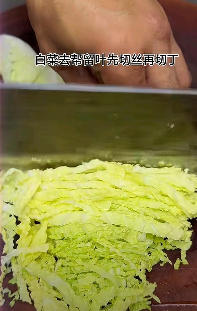 猪肉白菜馅才是饺子馅天花板！鲜到舔盘的秘诀，老辈人都这么做