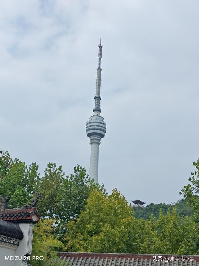 江城雪·长江潮——致武汉