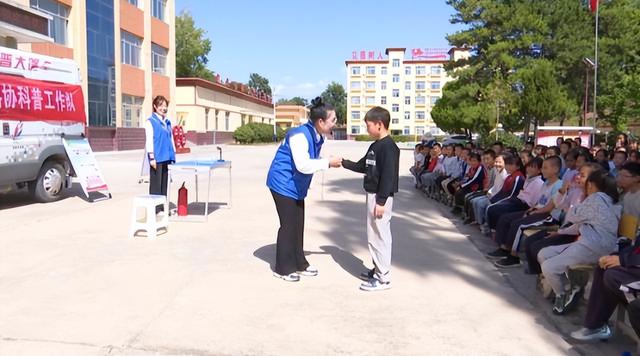 合水县以多彩科普教育助力青少年探索科学世界