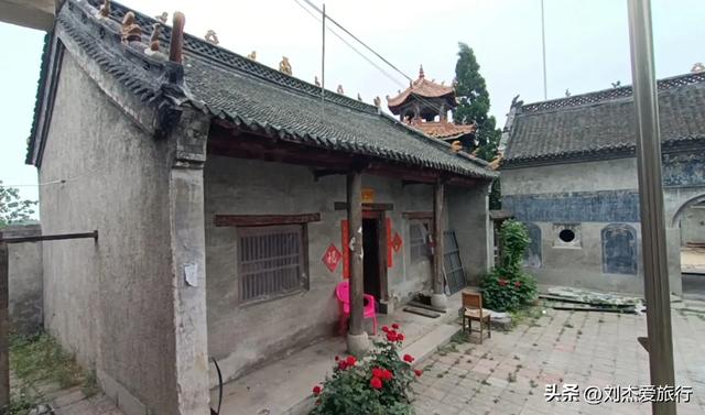 参观新密北宋名将杨业祠,祠内石人军士方阵堪称一绝