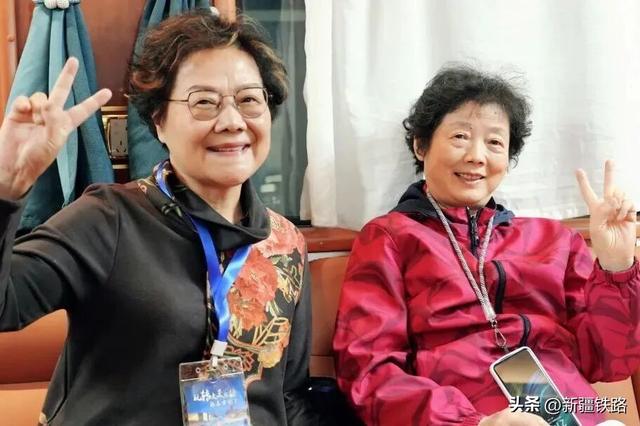 多趟特色专列，带你尽览新疆之美！