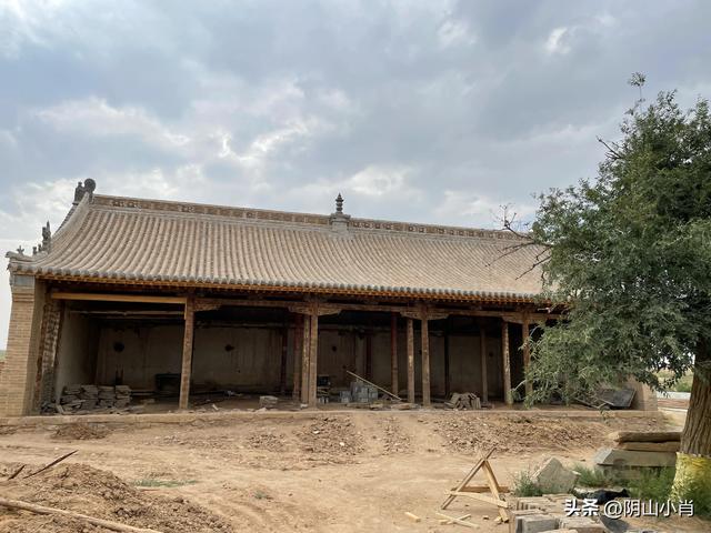 达茂旗达尔罕、百灵庙、乌克忽洞，固阳银号、忽鸡沟田野考察笔记
