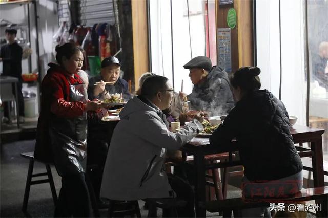 马年寻 “马”！泸州这条百年老街，藏着鲜活烟火气