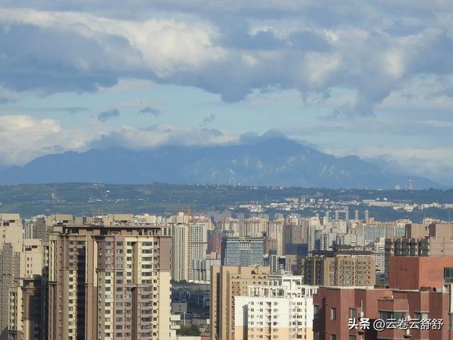 遥望玉山白鹿原，细辩骊山人祖庙