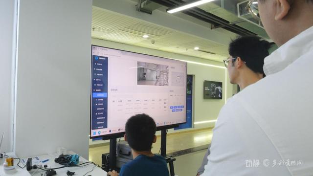 工业级四足机器人适配场景开发，为数字贵州注入新动能