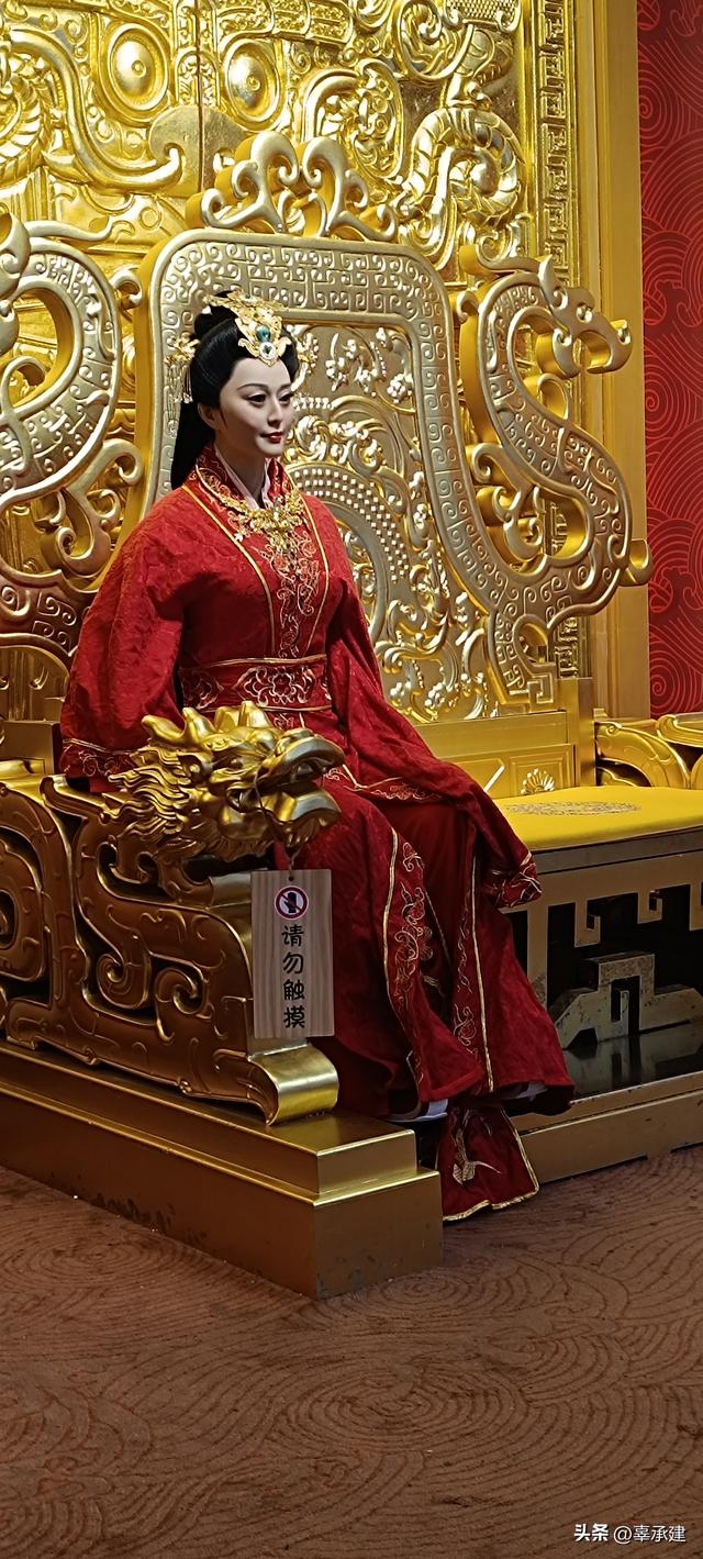 续游武汉江汉路步行街