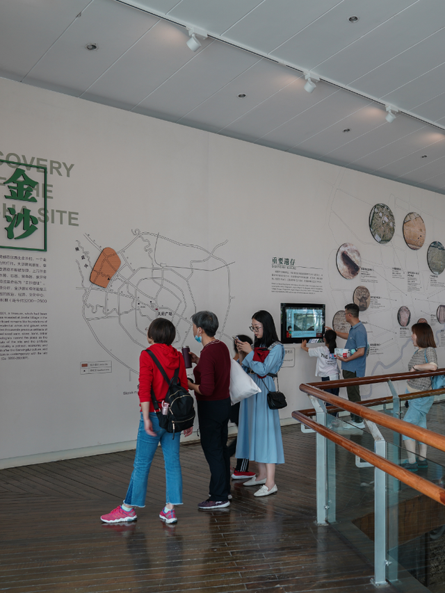 暂时闭馆前，再去金沙遗址看一眼太阳神鸟