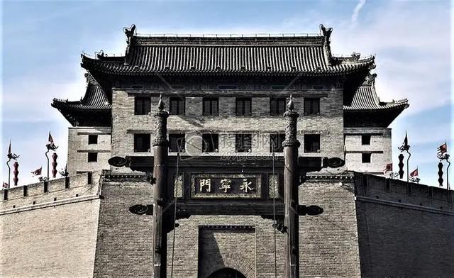 那天，西安古城墙上多余的风