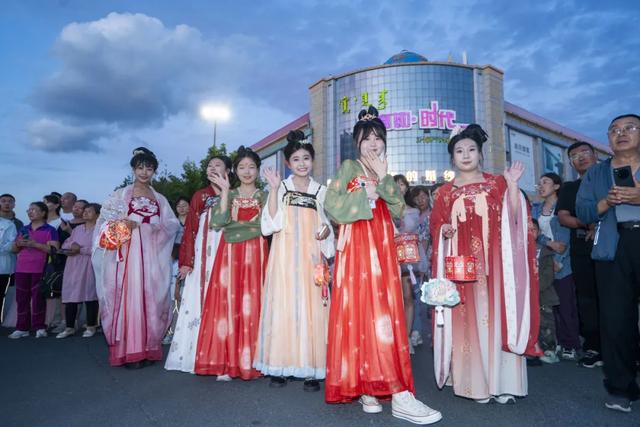 歌游内蒙古丨风吹不留痕·相遇额尔敦