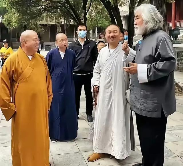 少林僧人不愿谈印乐法师：见的少，武僧1天表演6场，香火即将收费