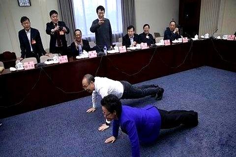 潘石屹一小时可以做1000个俯卧撑，但为什么胸肌并不是很大？