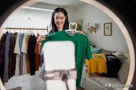 直播到底是谁在刷礼物？图片