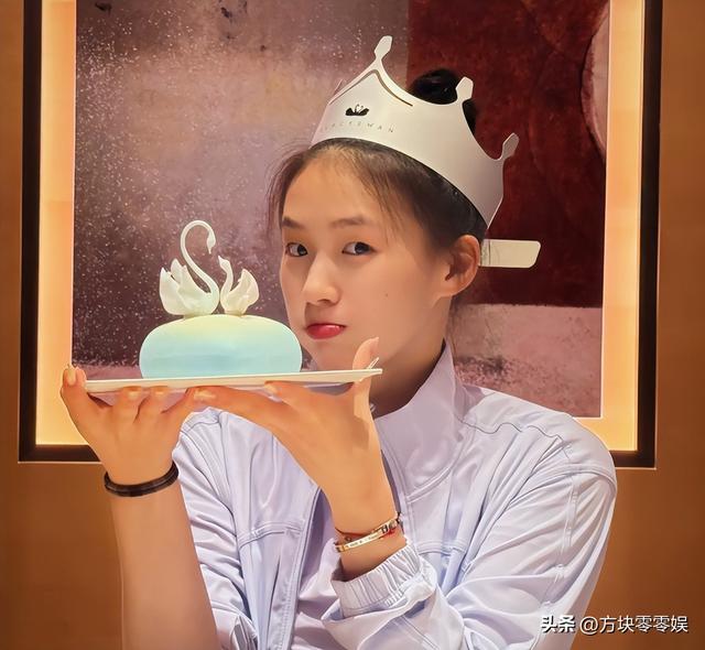 这次被央媒“点名”的陈芋汐，暴露真实处境，原来全红婵真没说错