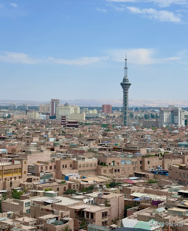 风沙与机遇并存！喀什，如何从地图边缘成功跃升“亚欧之心”?