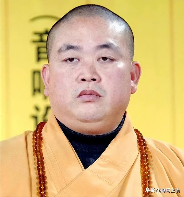 女徒弟众多，老僧见面下跪，释永信在少林寺的生活，到底有多爽？
