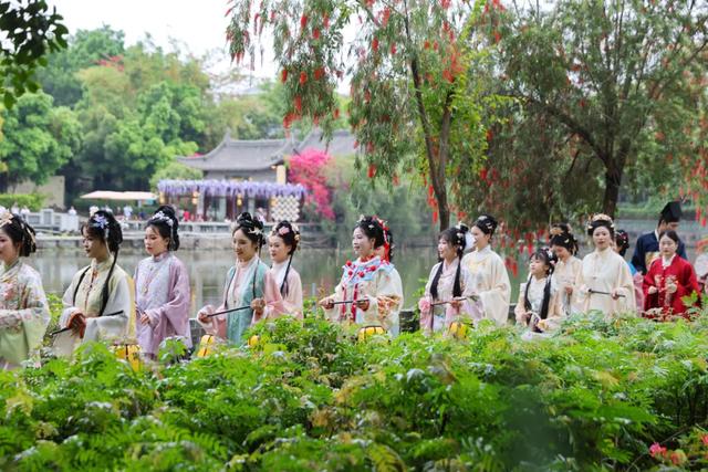 湾区周末IN东莞 | 赴一场“古今对话”!崇焕故里新春巡游漫品岭南年味