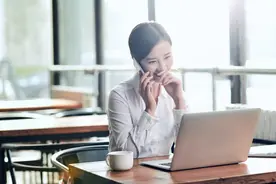 微信上，常给你发这六种“表情”的女人，多半对你有意思图片