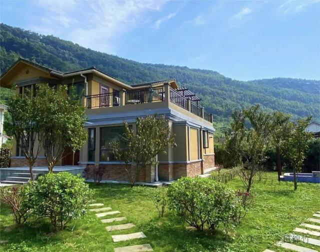 超凉快！走！住小院枕山风，做绵竹“山系青年”……