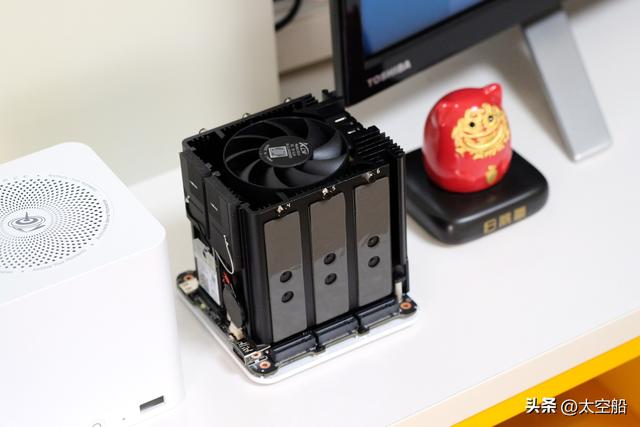 系统自定义，是主机也是NAS，带你认识零刻ME mini