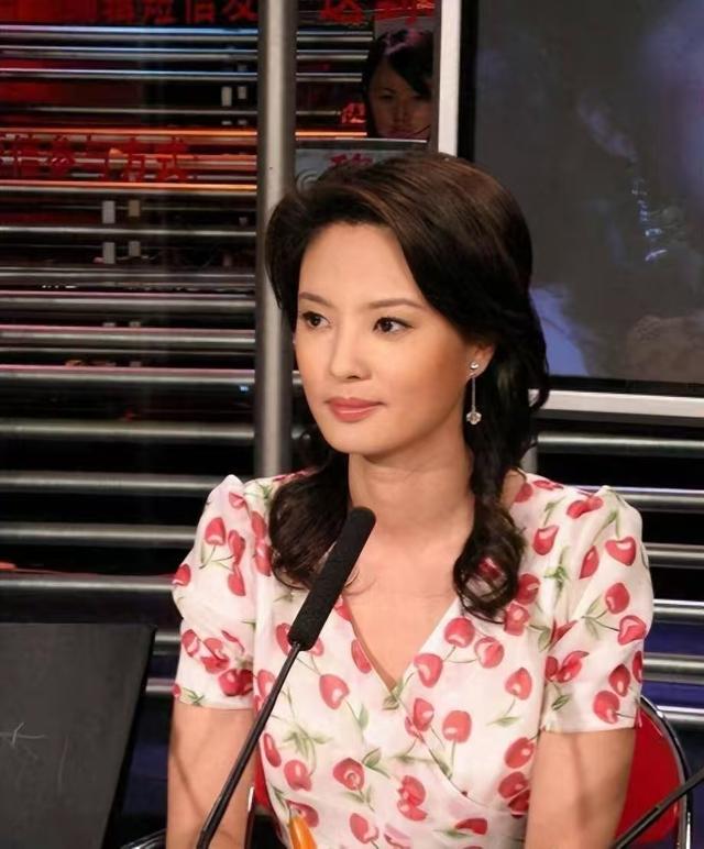 男友死缓、丈夫入狱，如今48岁又被释永信牵连，刘芳菲的人生真惨
