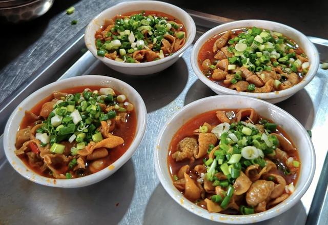 李白故里，肥肠之乡，这座川北小城真的被低估了