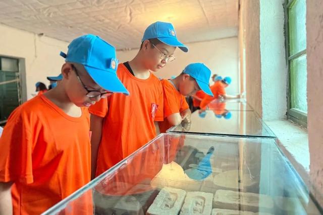 军垦红色游+美景游 师市旅游市场热力十足