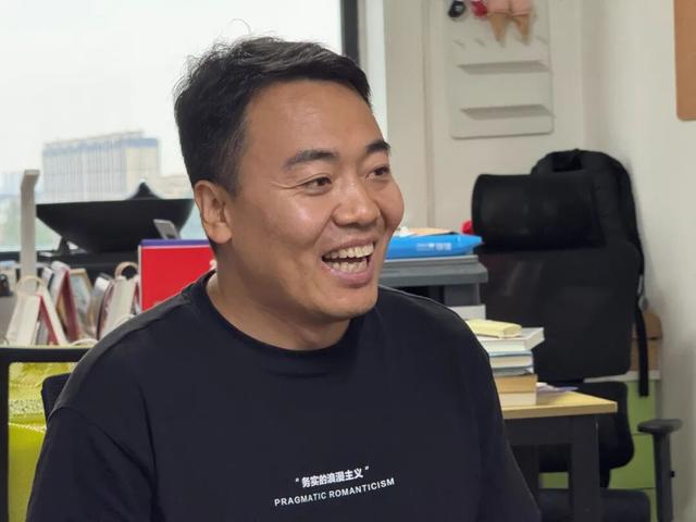 野人先生：“拒绝隔夜”写门头，0融资扛15年，借新茶饮红利破局