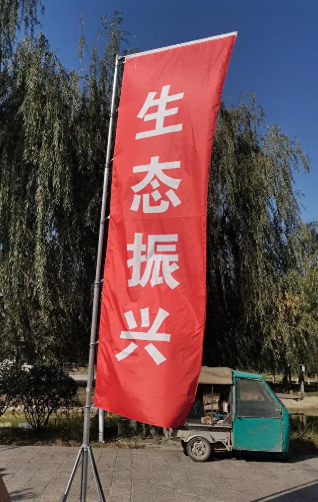 重阳佳节将来临 创作墨宝送老人