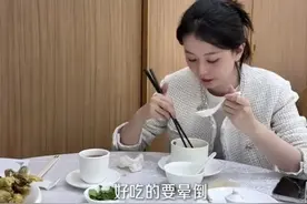 乔欣分享香港日常生活！与姐姐聚餐喝mini茅台，胳膊上打针引热议图片